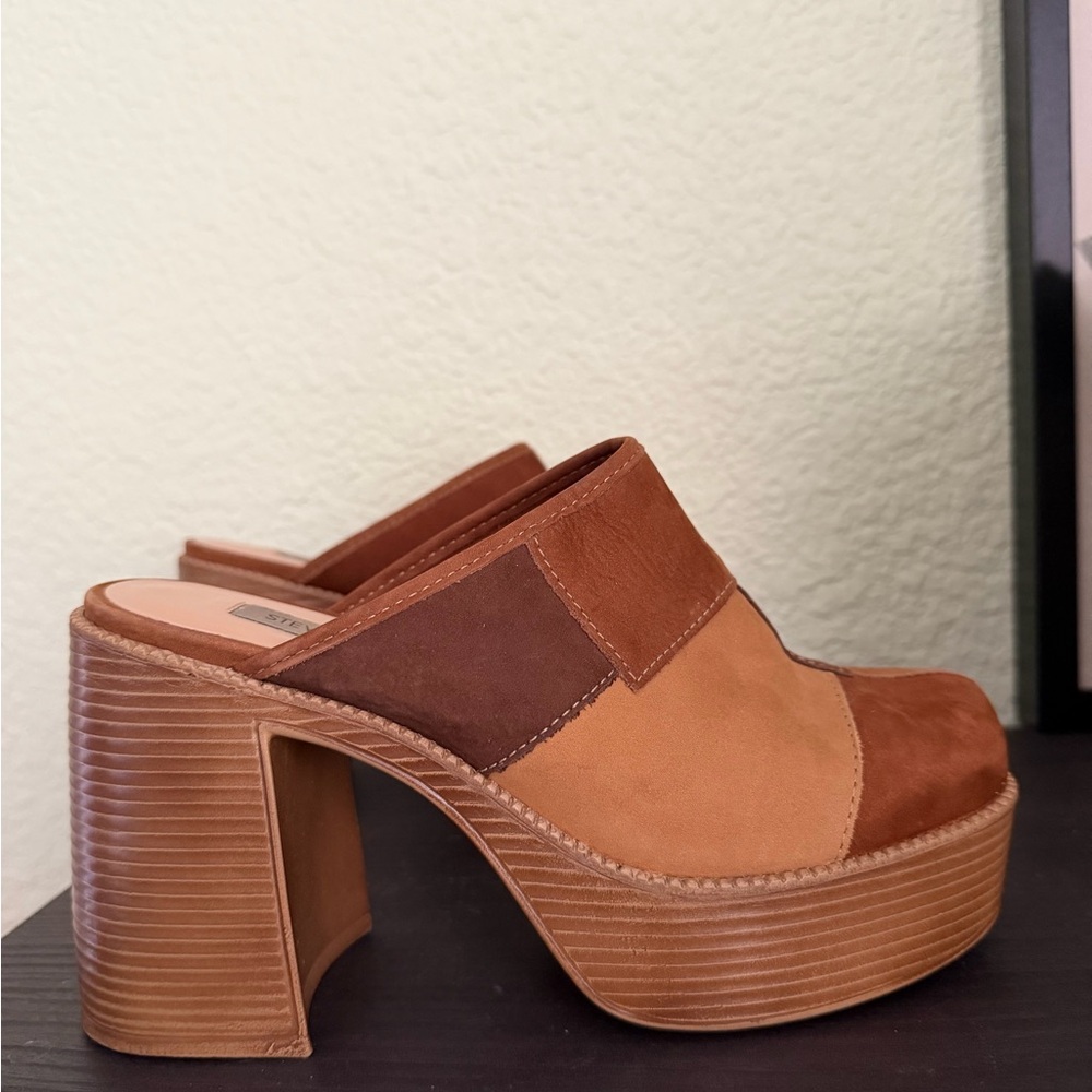 Steve Madden Two-Tone Brown Suede Platform Mules - Picture 3 of 7